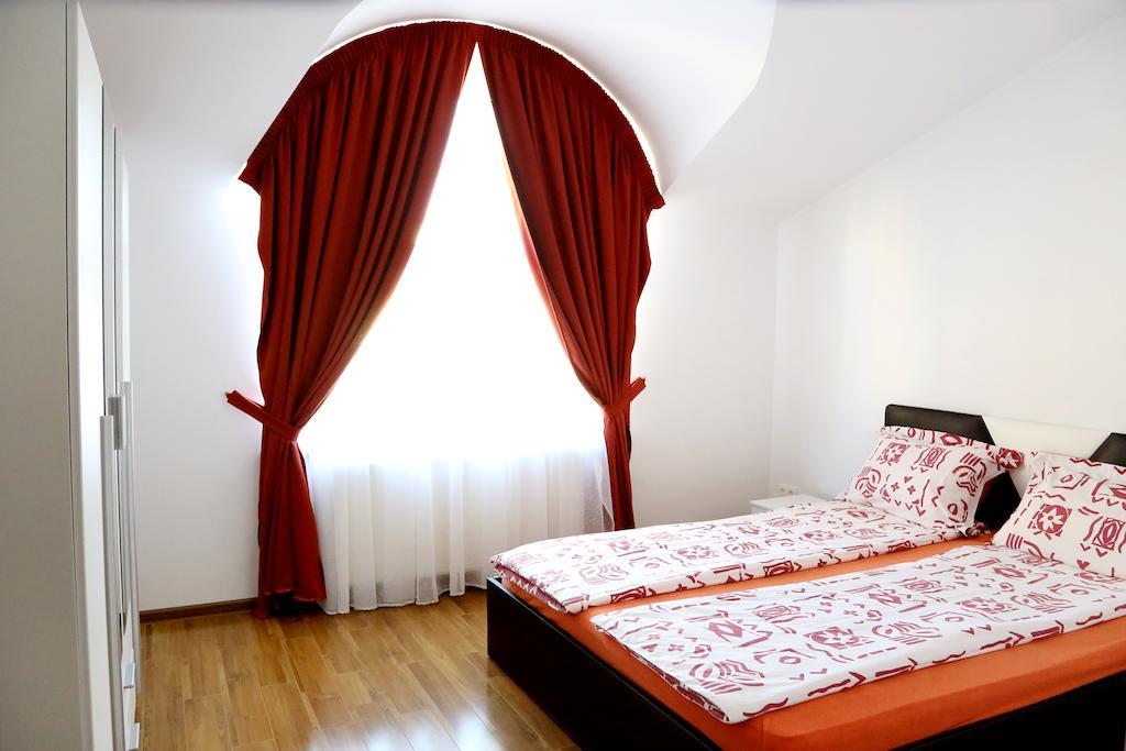 Vila Nona Apartment Hermannstadt Zimmer foto