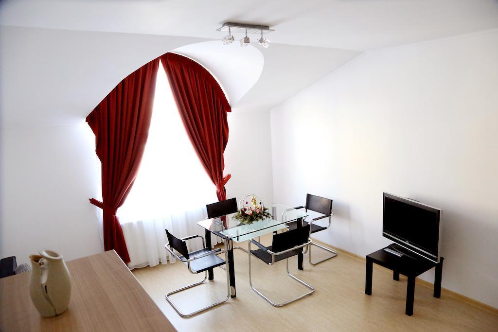 Vila Nona Apartment Hermannstadt Zimmer foto